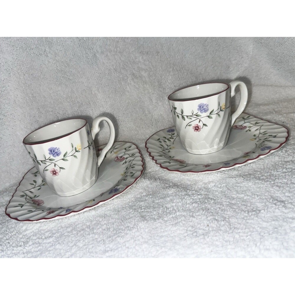 Johnson Brothers China 2 Cups And 2 Dessert 7 1/2” Plates  EUC Made In England